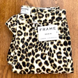 FRAME Denim Ali High Rise Cigarette Skinny Jean in Beige Multi Cheetah Print